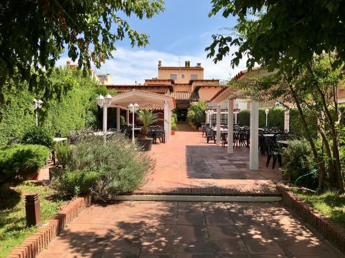 Фотография гостевого дома Hostal Can Pou