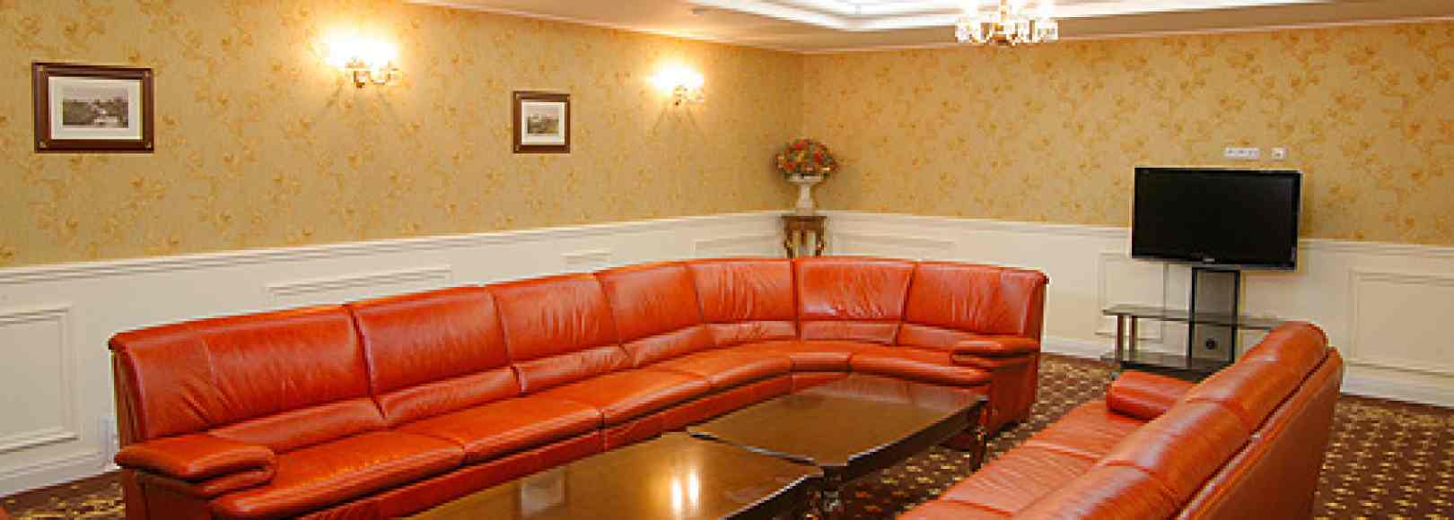 Фотография конференц-зала VIP-переговорная