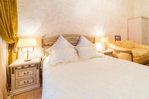 Фотографии апарт отеля
Аристократ