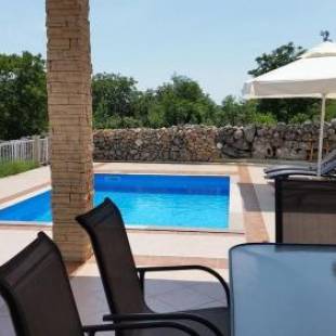 Фотографии гостевого дома 
            Holiday house with a swimming pool Vrh, Krk - 17073