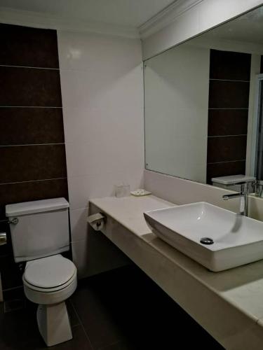 Фотография гостиницы Somerset Hotel