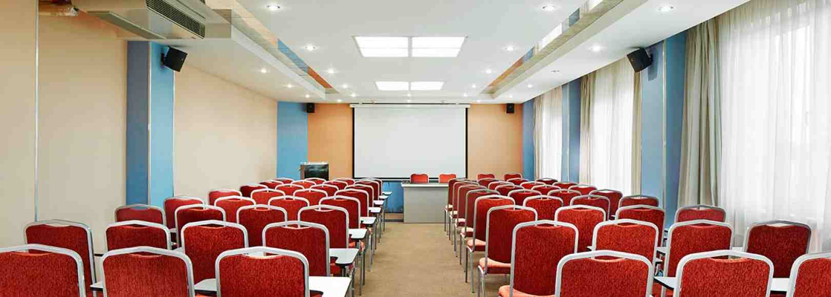 Фотография конференц-зала Конференц-зал на 70 мест (5-й этаж, бизнес-центр)