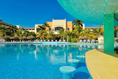 Фотография гостиницы Iberostar Rose Hall Beach