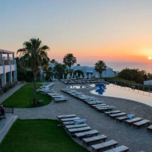 Фотография гостиницы Theo Sunset Bay Hotel