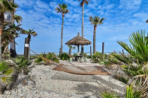 Фотографии гостевого дома 
            Relaxing Daytona Beach Condo with Beach, Pool Access