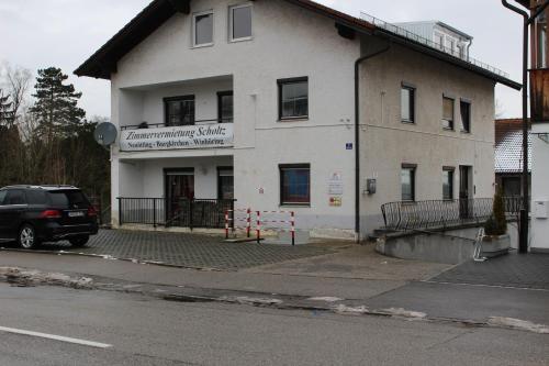 Фотография гостевого дома ZV-Scholtz Gästehaus Neuötting Simbacher Straße 7