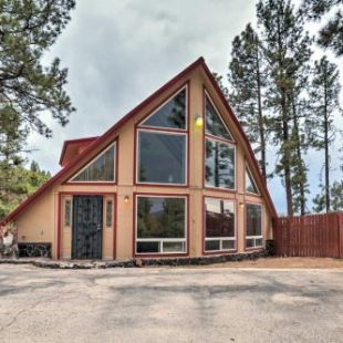 Фотография гостевого дома Expansive Retreat with Deck Near Downtown Ruidoso!