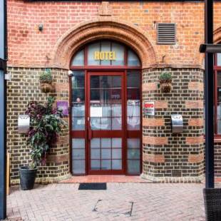 Фотографии гостиницы 
            OYO The Arch Wembley