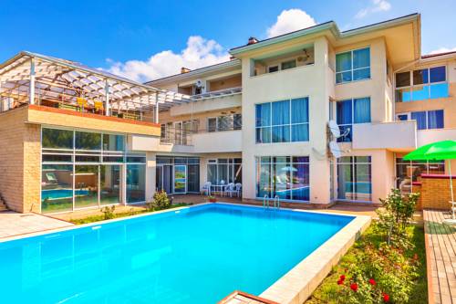 Фотографии гостевого дома
Николаевский