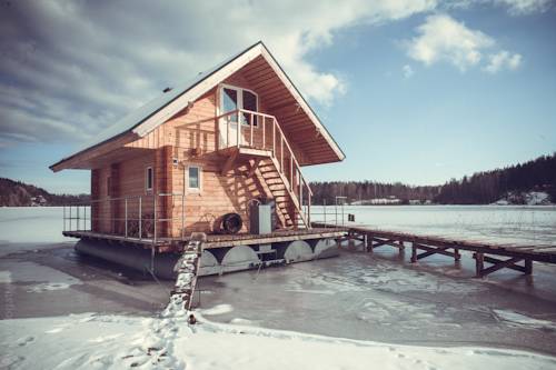 Фотография базы отдыха Микли-Ольгино