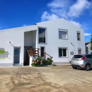 Фотография гостевого дома Green and Blue Cottage