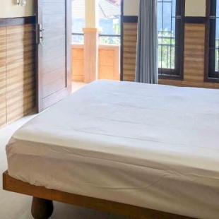 Фотография гостевого дома RedDoorz near Moro Mall Purwokerto 2