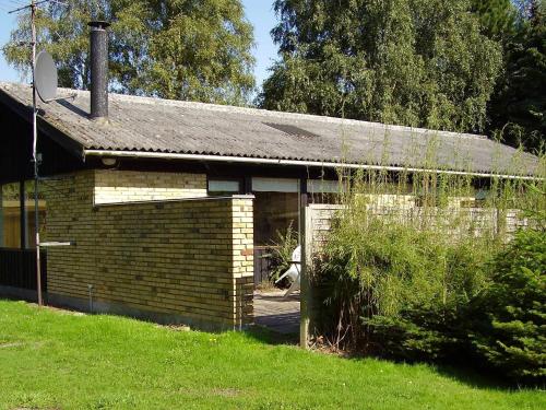 Фотография гостевого дома Three-Bedroom Holiday home in Væggerløse 36