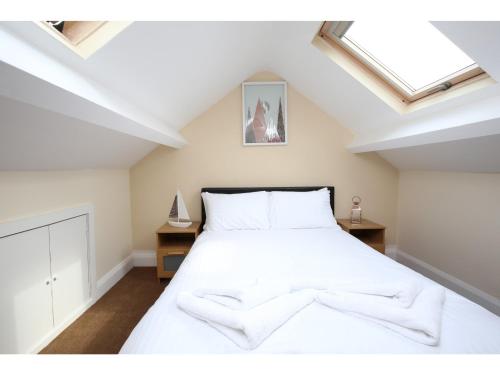 Фотография квартиры Holiday Home for 8 inc Parking in Trendy East Oxford