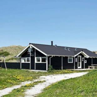 Фотографии гостевого дома
Four-Bedroom Holiday home in Løkken 4
