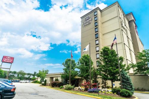 Фотография гостиницы Crowne Plaza Hotel-Newark Airport, an IHG Hotel