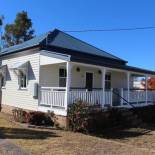 Фотография гостевого дома Creekview Cottage - 70 Lock Street
