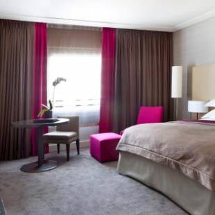 Фотографии гостиницы 
            MGallery Nest Paris La Défense Ex Sofitel