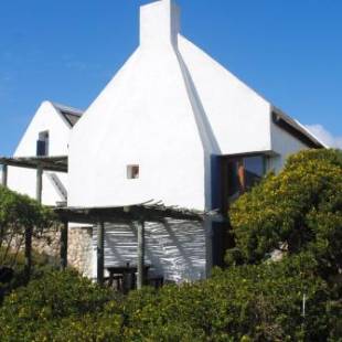 Фотографии гостевого дома 
            Stay at Bokkoms in Paternoster Self Catering Accommodation
