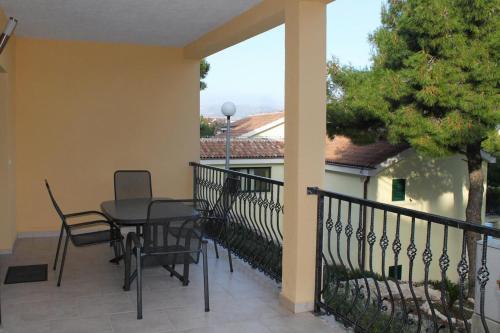 Фотография гостевого дома Apartments by the sea Rogoznica - 3262