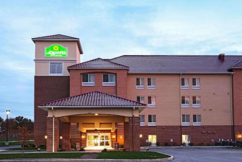 Фотография гостиницы La Quinta by Wyndham Indianapolis Airport West