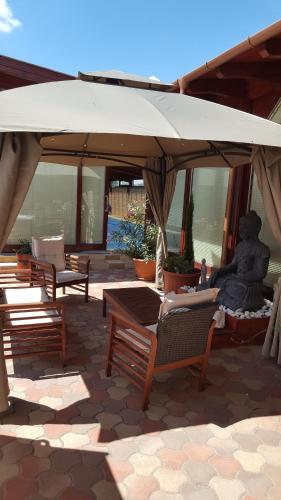 Фотография гостевого дома Barackos Wellness Villa Fót