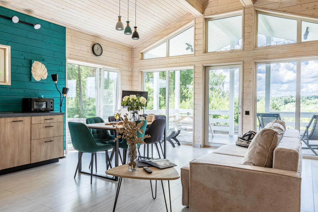 Фотография Коттеджа Частный Дом панорамный у леса и озера с сауной и купелью