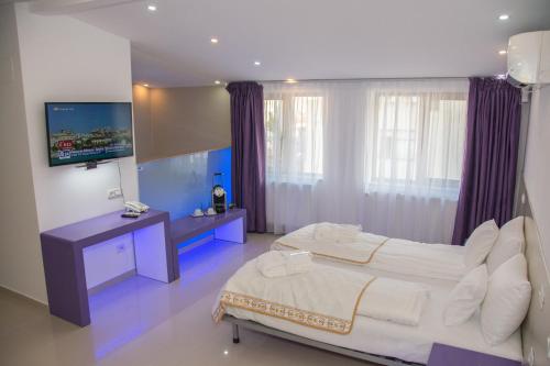 Фотография гостиницы Hotel Christina Plus