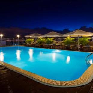 Фотографии гостиницы
Galliot Hotel