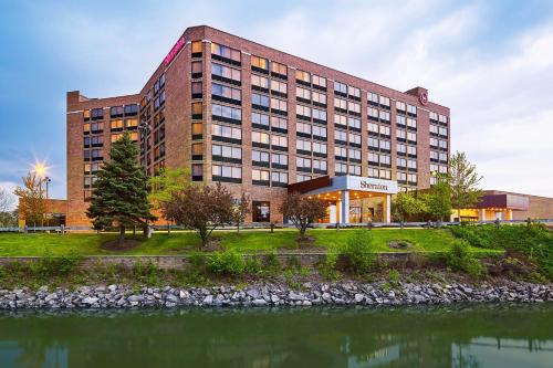 Фотография гостиницы Sheraton Lisle Naperville Hotel