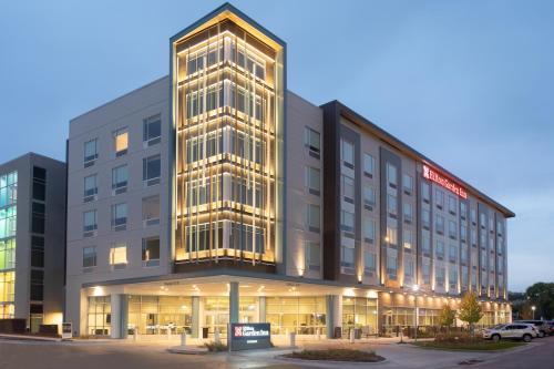 Фотография гостиницы Hilton Garden Inn Omaha Aksarben Village