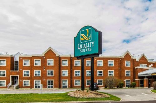 Фотография гостиницы Quality Suites Quebec City