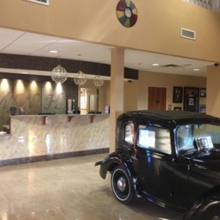 Фотография гостиницы Marble Waters Hotel and Suites - Jacksonville