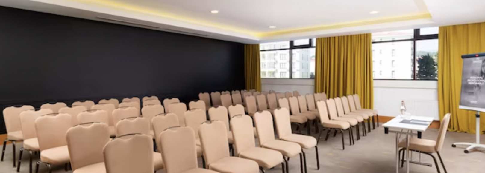 Фотография конференц-зала Meeting Room 5