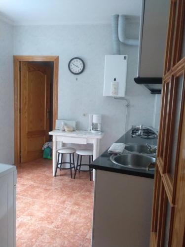 Фотография гостевого дома casa familiar La Lunara