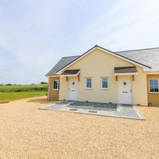 Фотография гостевого дома 6 Yarmouth Cottages