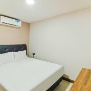 Фотографии гостиницы 
            OYO 3429 Sentra Paskal