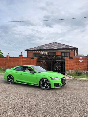 Фотографии мини отеля 
            Двор сурка