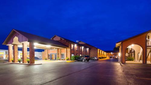 Фотография гостиницы Best Western Falcon Plaza