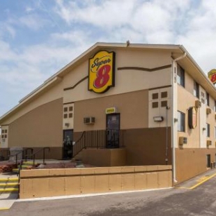 Фотография мотеля Super 8 by Wyndham Janesville