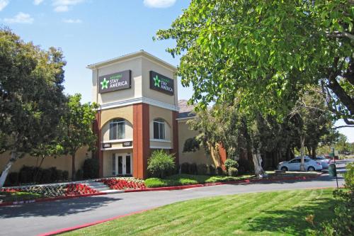Фотография гостиницы Extended Stay America Suites - San Francisco - San Mateo - SFO