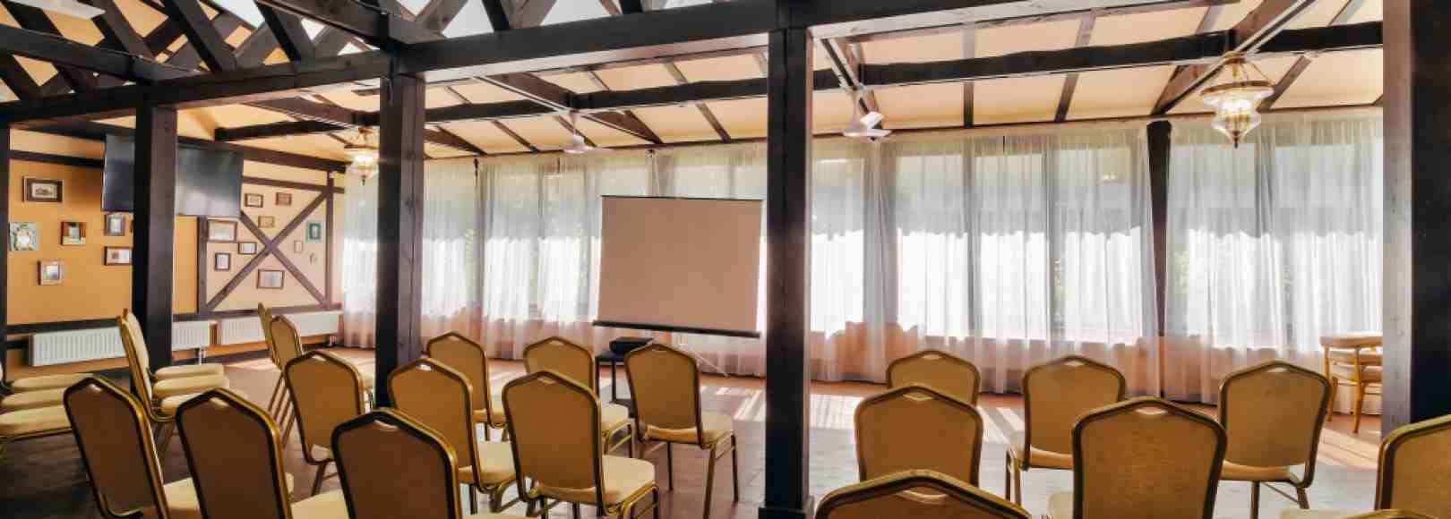 Фотография конференц-зала Эдельвейс