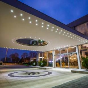 Фотография гостиницы Hotel Crystal Light