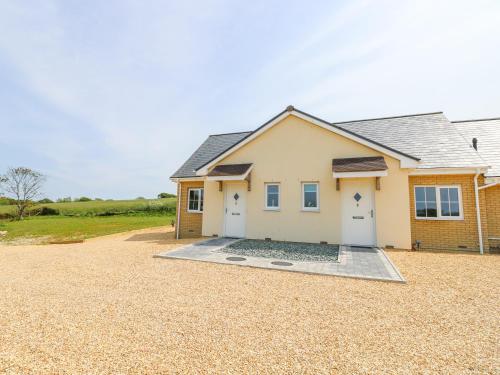 Фотография гостевого дома 6 Yarmouth Cottages