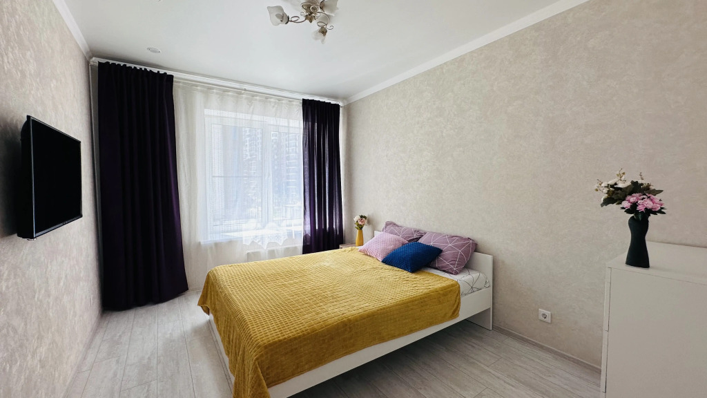 Фотография квартиры Квартира Двухкомнатная квартира недалеко от центра с подземным паркингом