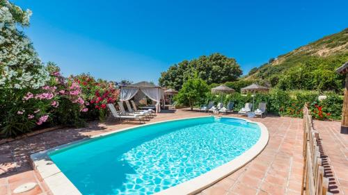 Фотография гостевого дома Casa Finca del Roble Antequera - La Higuera by Ruralidays