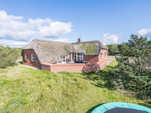 Фотография гостевого дома Holiday home Blåvand CXLIX