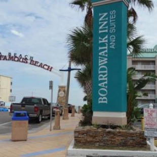 Фотография гостиницы Boardwalk Inn and Suites