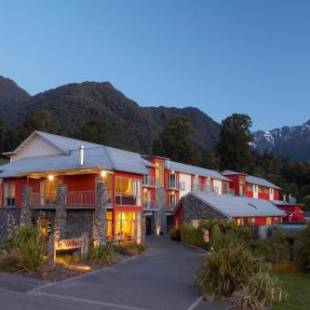Фотографии гостиницы 
            Distinction Fox Glacier - Te Weheka Boutique Hotel