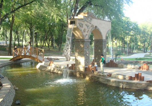 Фотографии достопримечательности 
            Японский фонтан